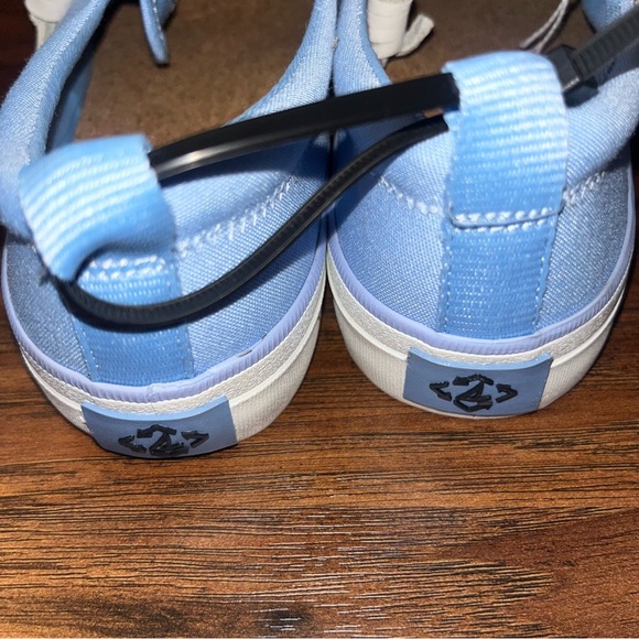 Sperry Women's Light Blue Canvas Loafers 6.5 - Picture 4 of 7